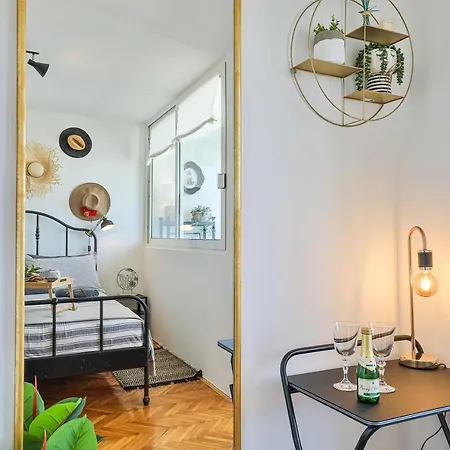 Cozy With View Apartment *